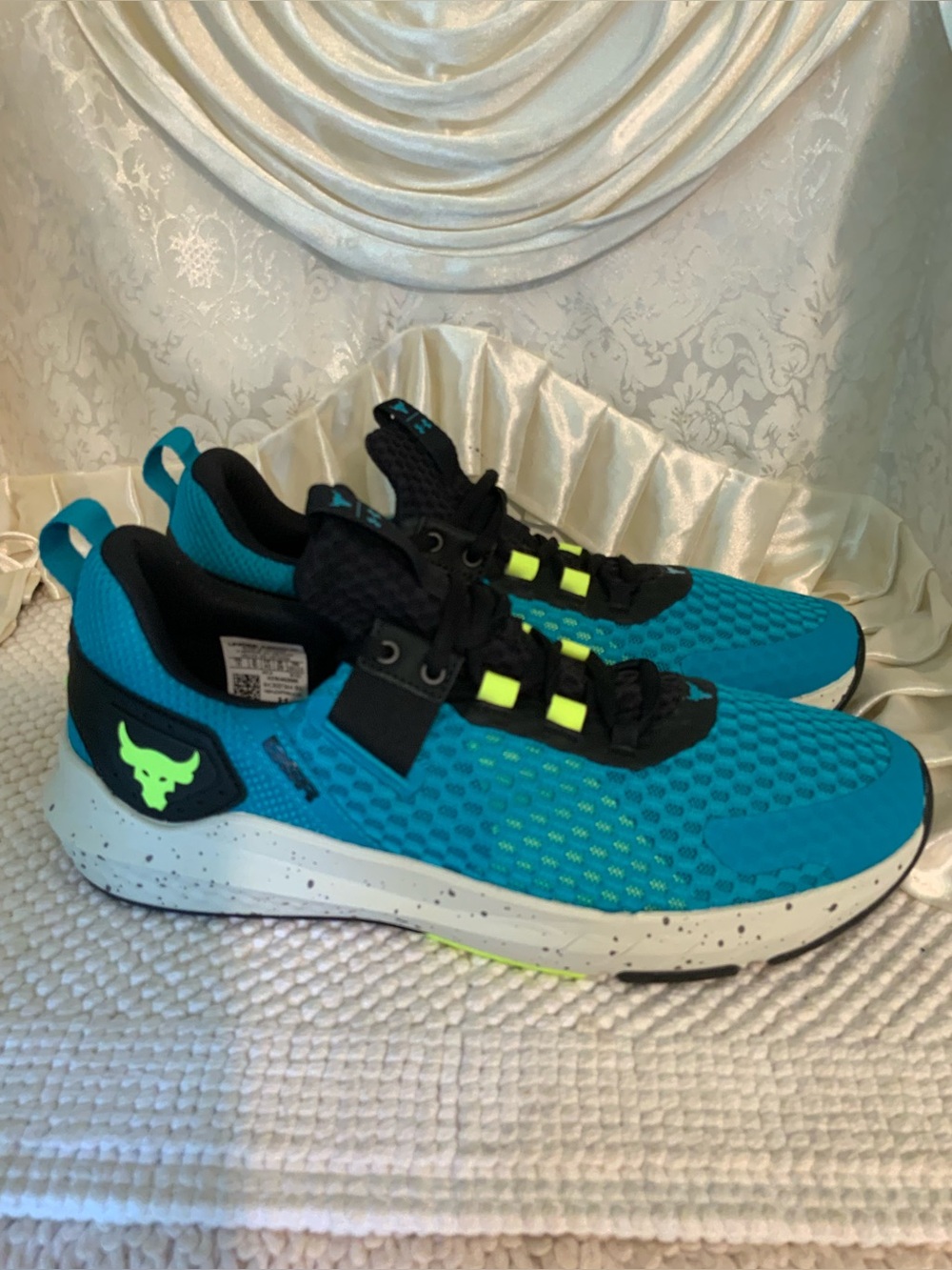 UNDER ARMOUR - Picture 5 of 7